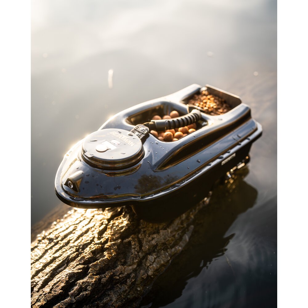 Boatman Actor PRO schwarz mit GPS + Echolot